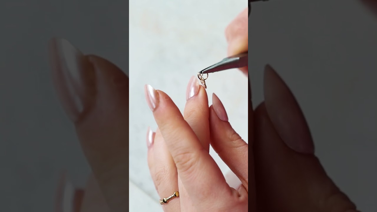 DIY - Opening and closing a jump ring