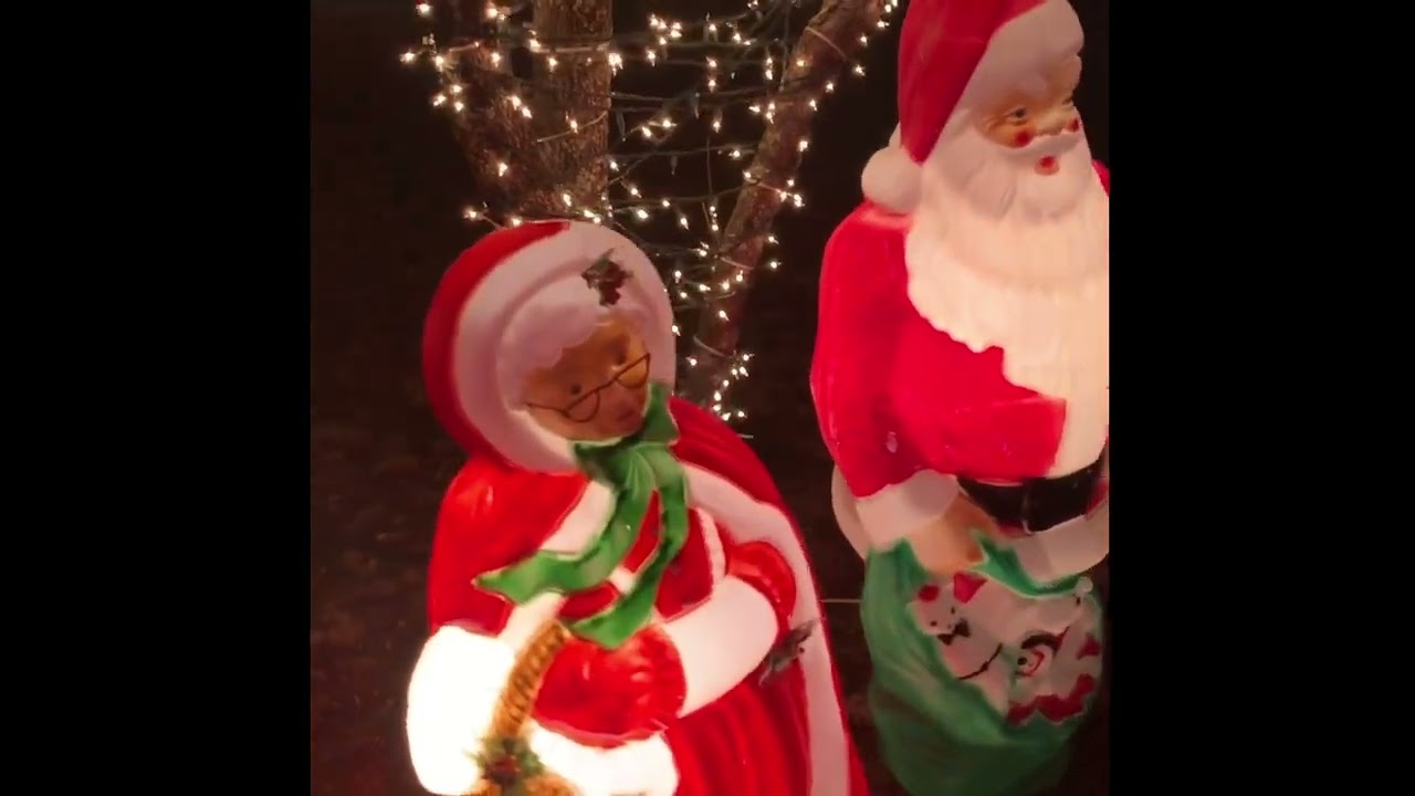 Kiser Family Christmas Blow Mold Display 2022