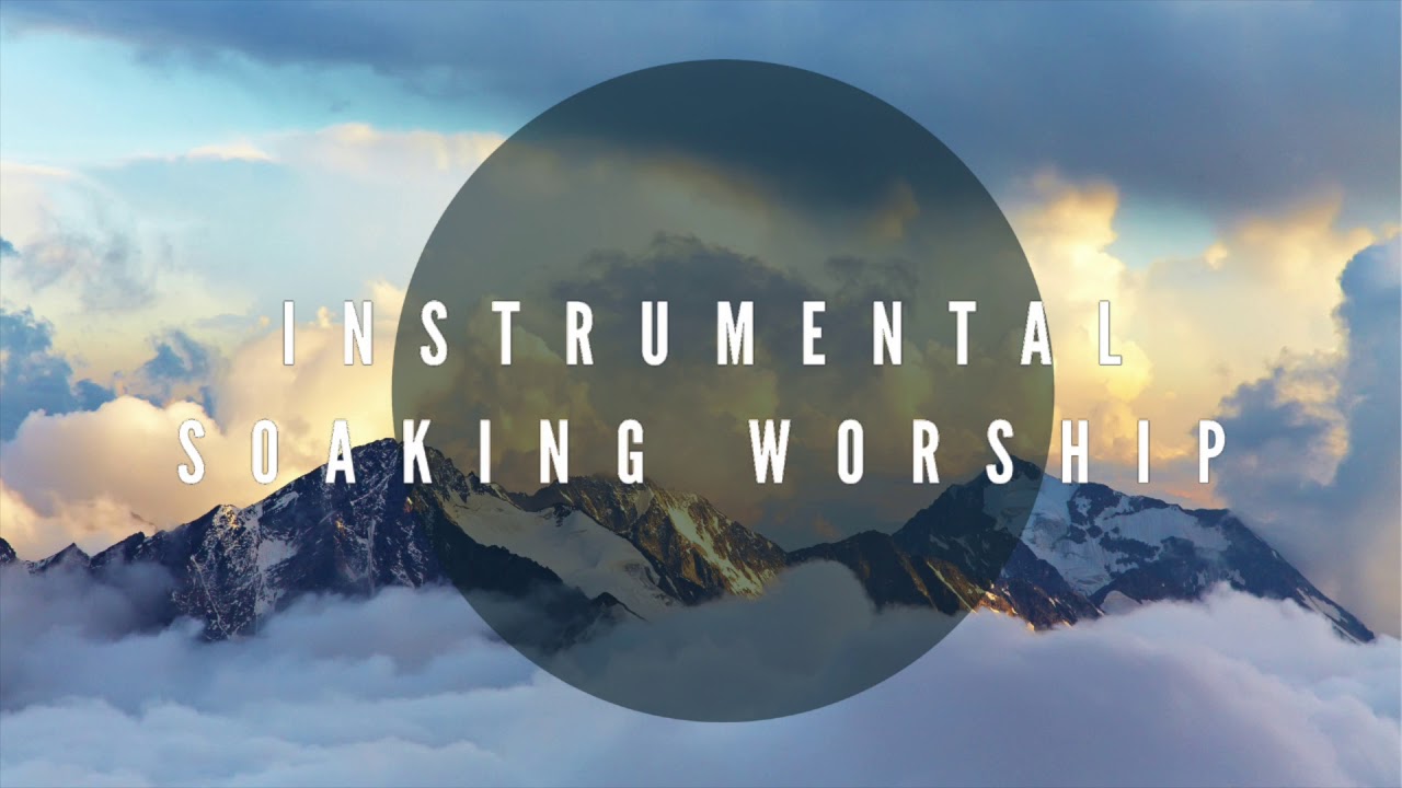 Surrendering to The Presence // Soaking in His Presence