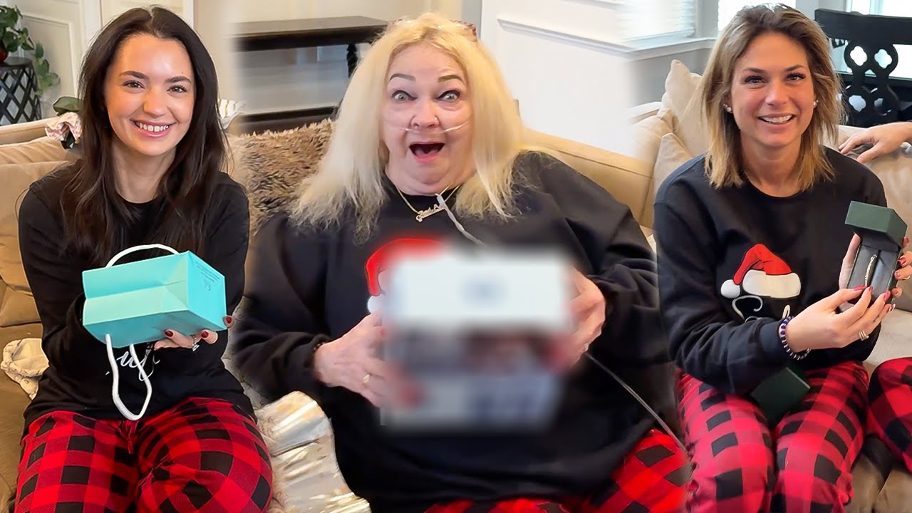 CHRISTMAS MORNING / OPENING PRESENTS 2024