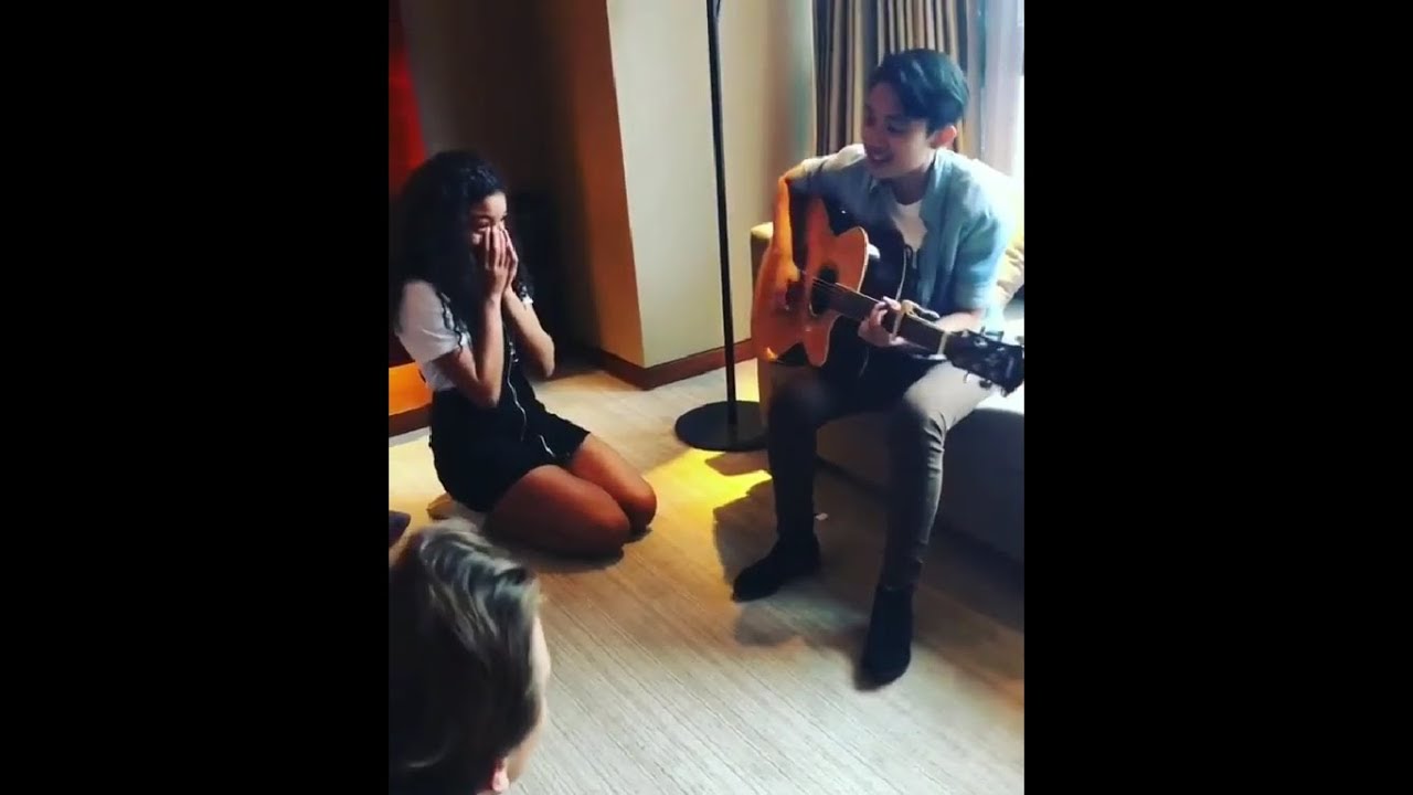 Now United meets a very talented fan! (Emotional moment in Philippines)
