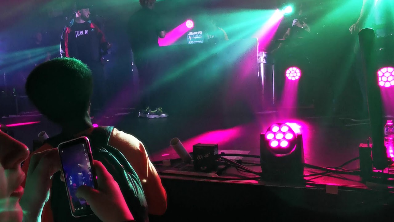 KSI PERFORMS LAMBORGHINI LIVE AND ROLL THE DICE FT QUADECA @NEW AGE TOUR