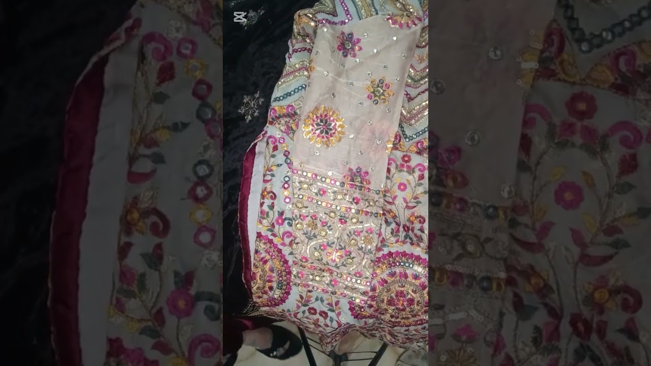 حسین اور خوبصورت  سلے ہوئے ٹو پیس سوٹ