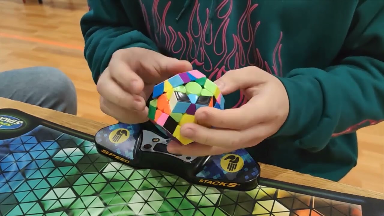 40.23 Official Megaminx Average - Bartłomiej Krokos