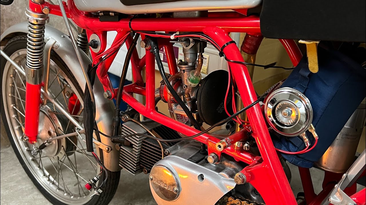 C110RR 念願のジェネレータカバーの加工が完成し、さらにレーシーに #CR110レーシング #ホンダクラシックレーサー #カブレーシング #スポカブスペシャルエンジン