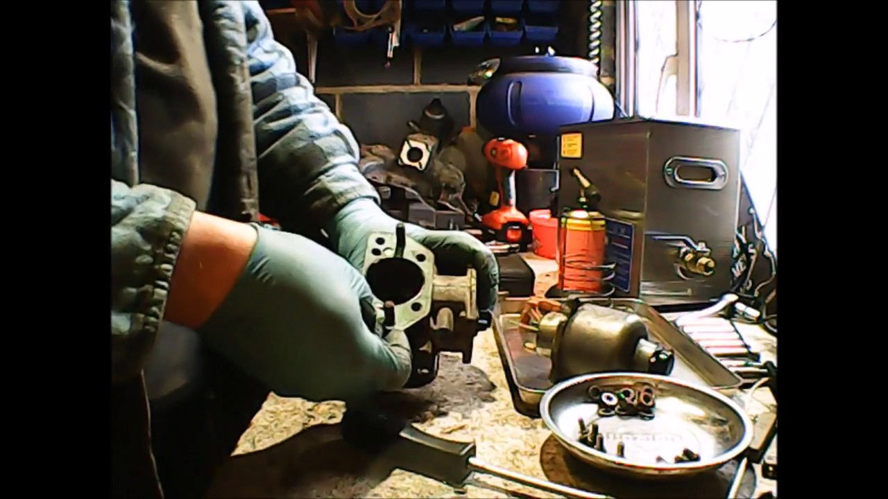 Впускной коллектор Rover V8 и карбюратор SU HIF. Часть 2 — Разборка и осмотр.