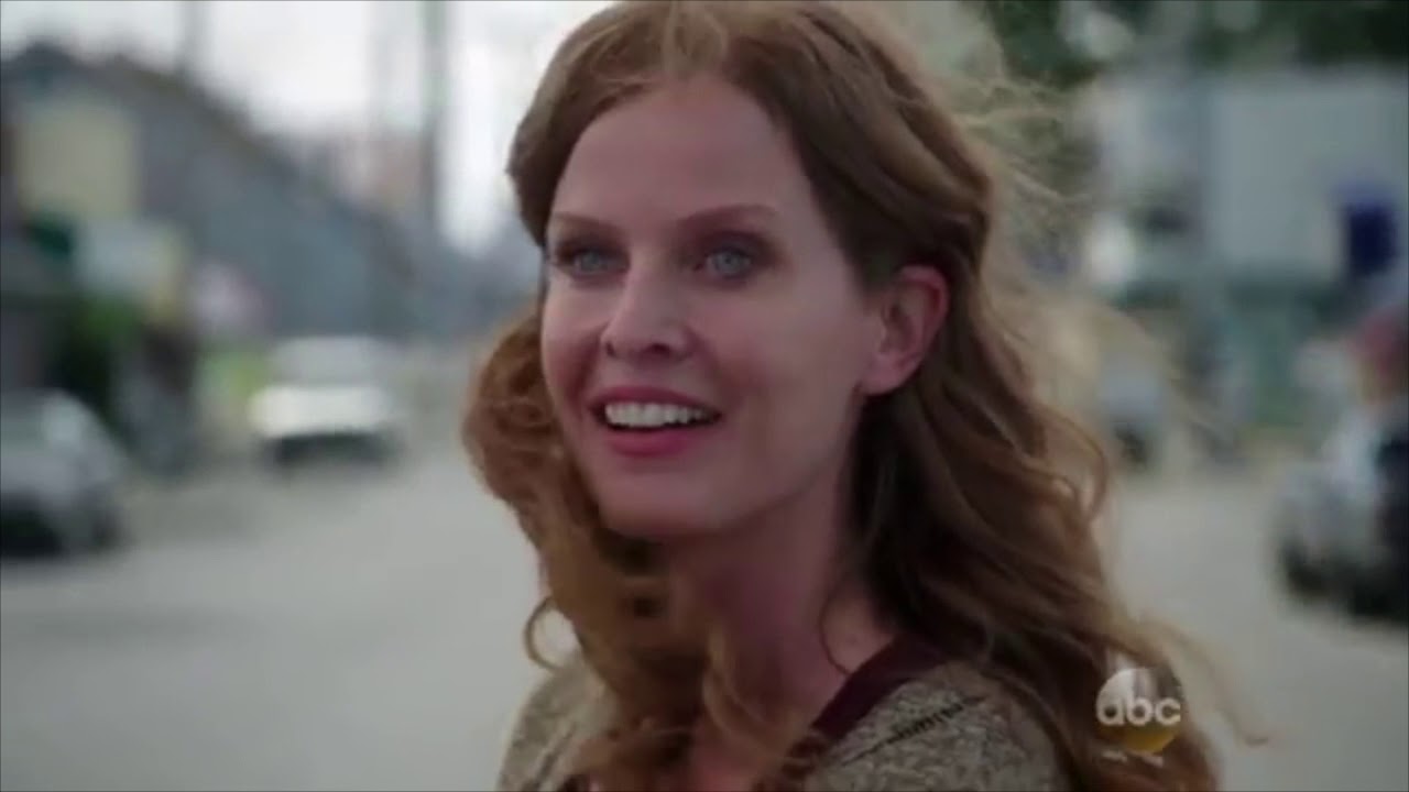 Z-O-M-B-I-E-S Trailer (OUAT Rumbelle AU)