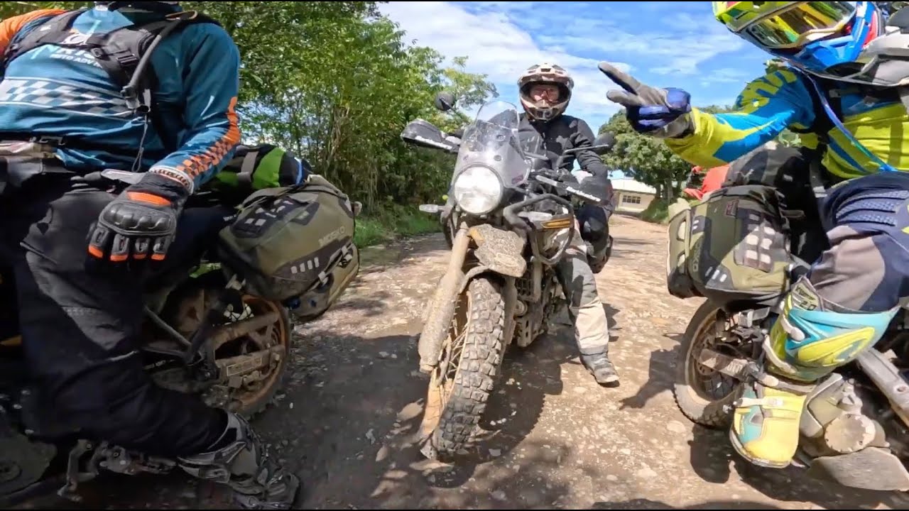 Off the beaten path, riding Colombia - Donkey Sunrise 
