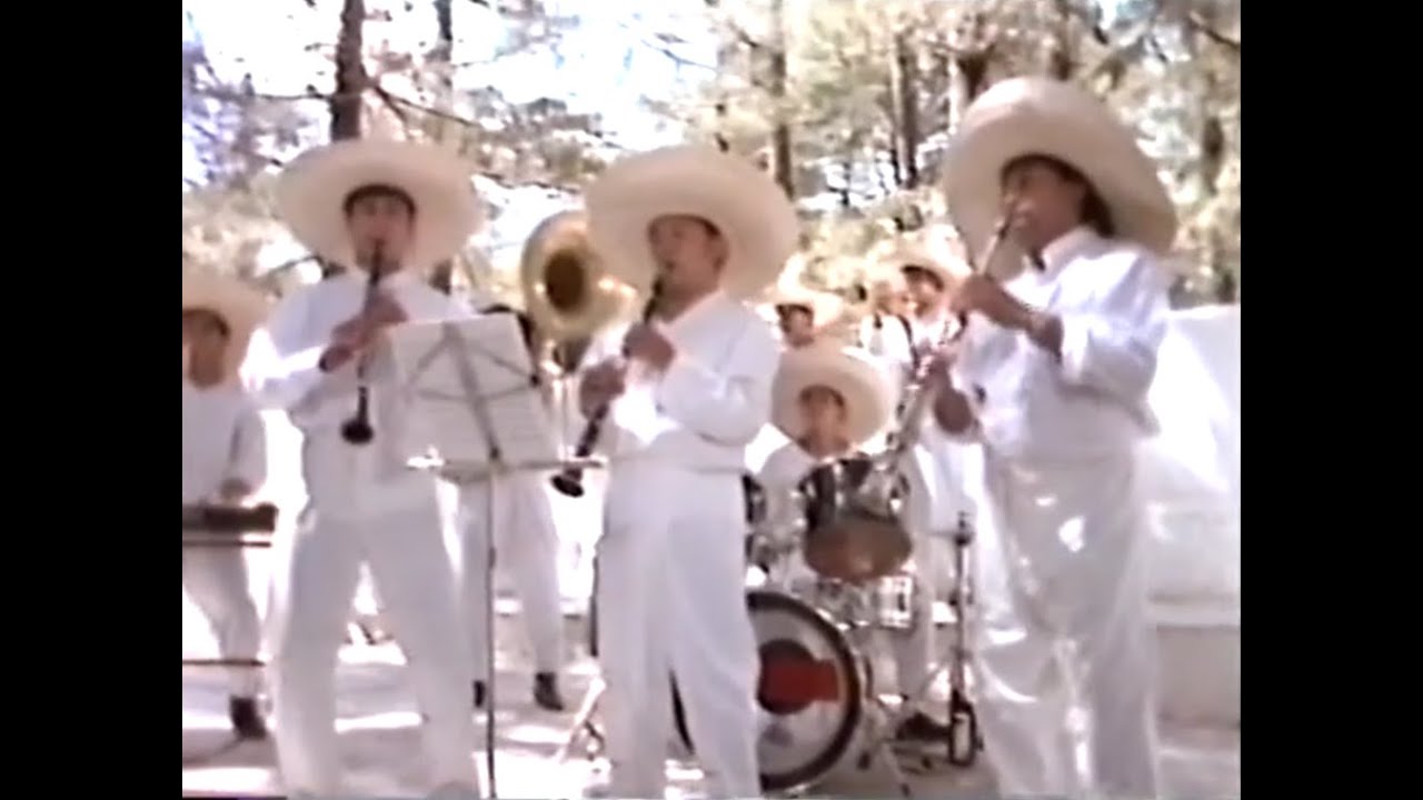 Los Fantásticos Show en la película El gorra prieta 1