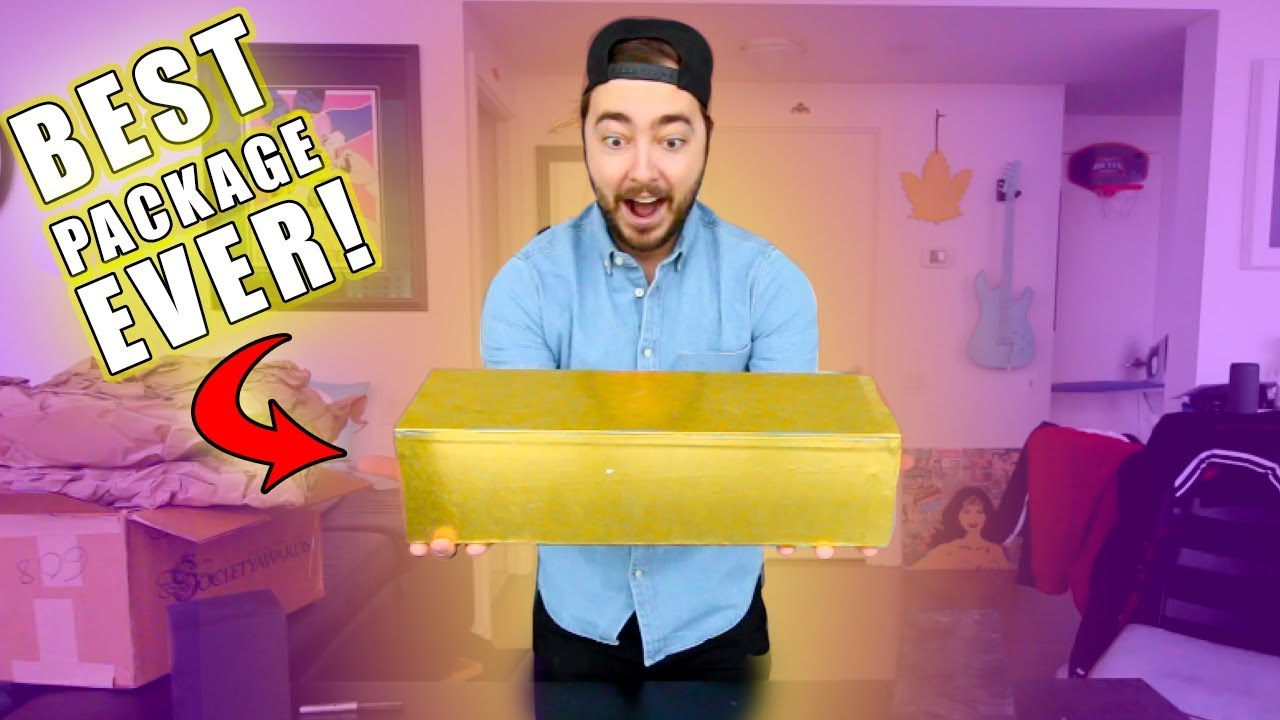 UNBOXING The BEST package i've ever got! (NOT CLICKBAIT)