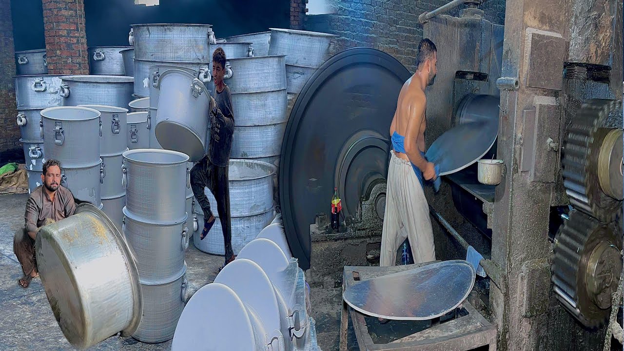 The Unbelievable Process of Crafting Aluminum Cooking Pots from Scrap Metal.