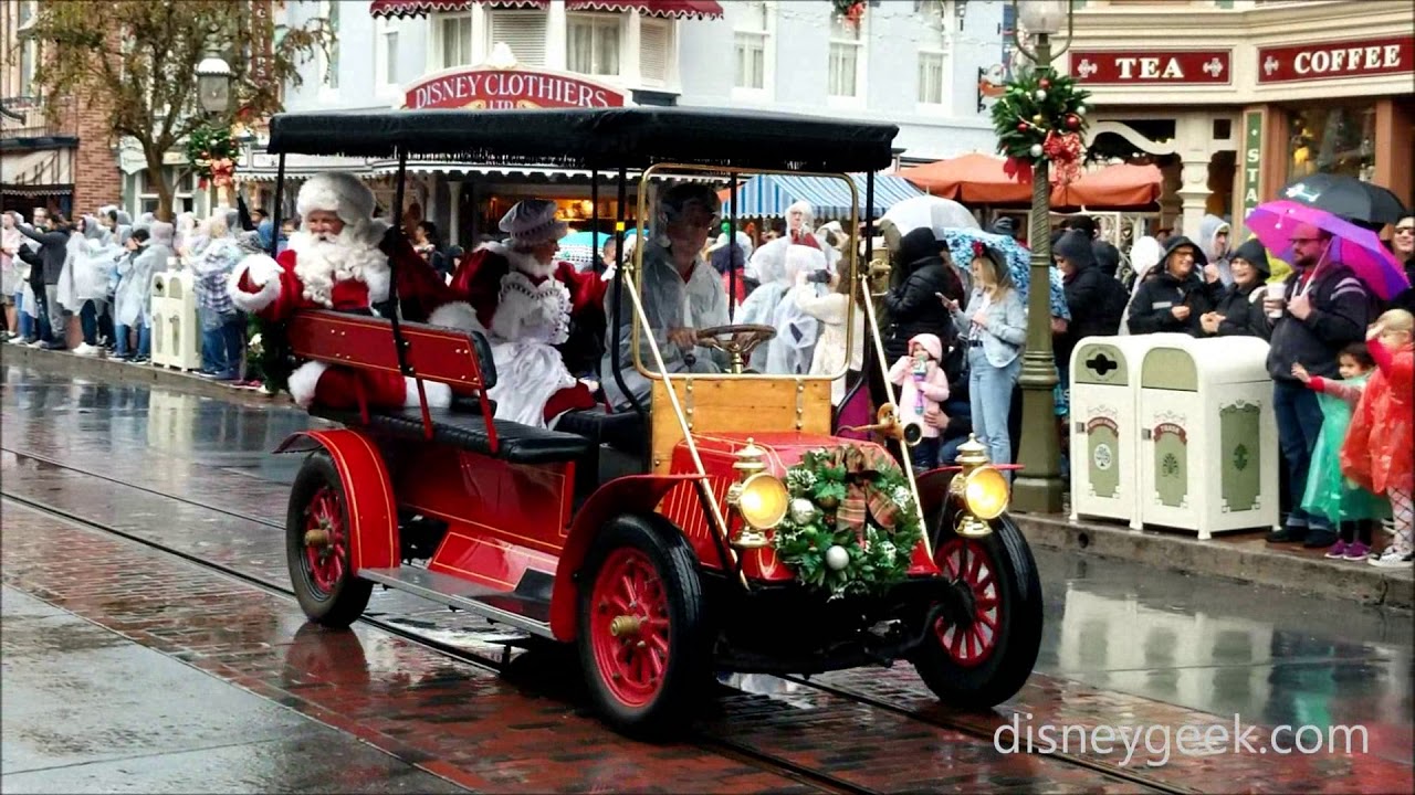 Disneyland: Mickey's Holiday Cavalcade