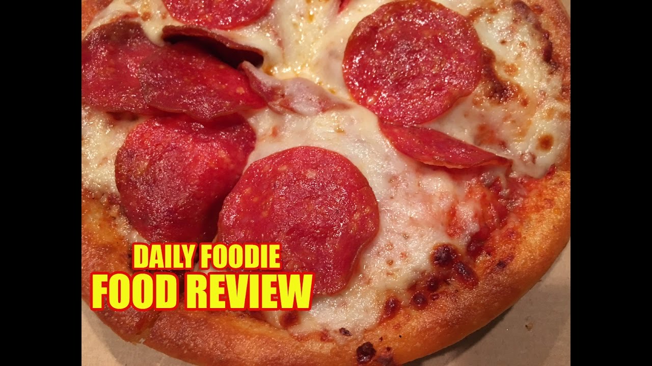 Pizza Hut Personal Pan Pizza Review - Pepperoni and Cheese Express Unwrapping #foodreview