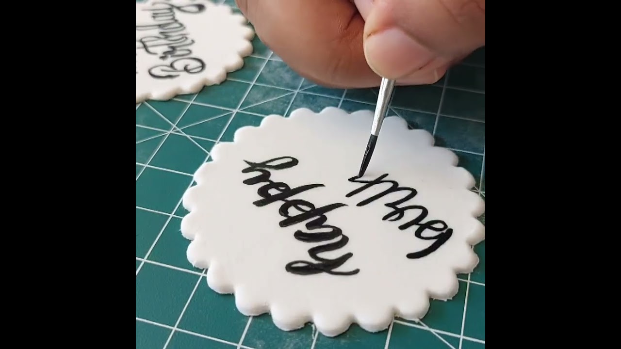 How to write on fondant? #fondant #writing #fondantdecorations #cakedesign #cake #cakedecorating