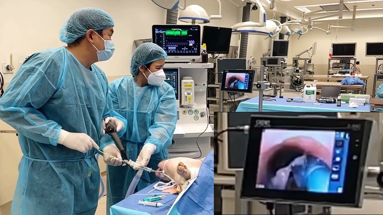 using EZ Blocker in lung isolation of difficult airway