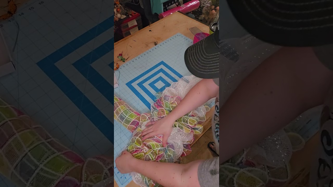 How to make a butterfly themed swag using a paint stick