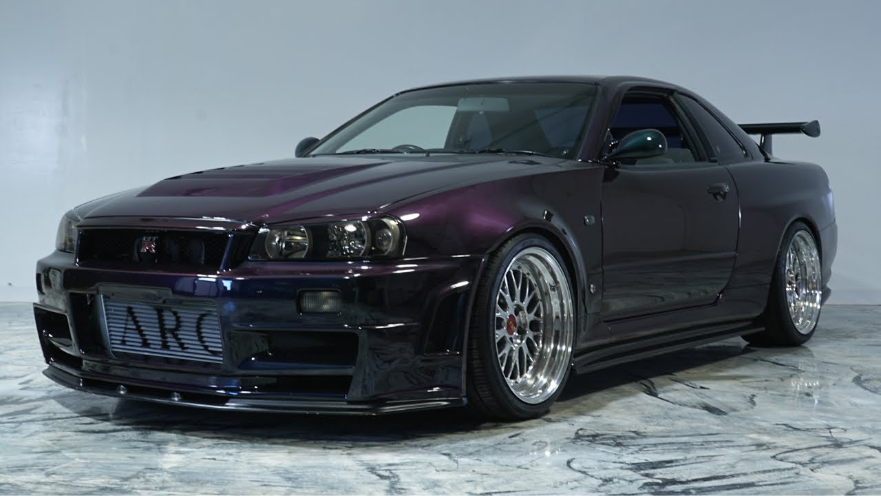 «R34 GTR смущает владельцев суперкаров»