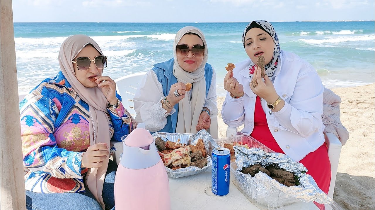 فلوج انا واصحابي🙋 عملنا احلى فيديو كليب على البحر ضحك السنين 💃