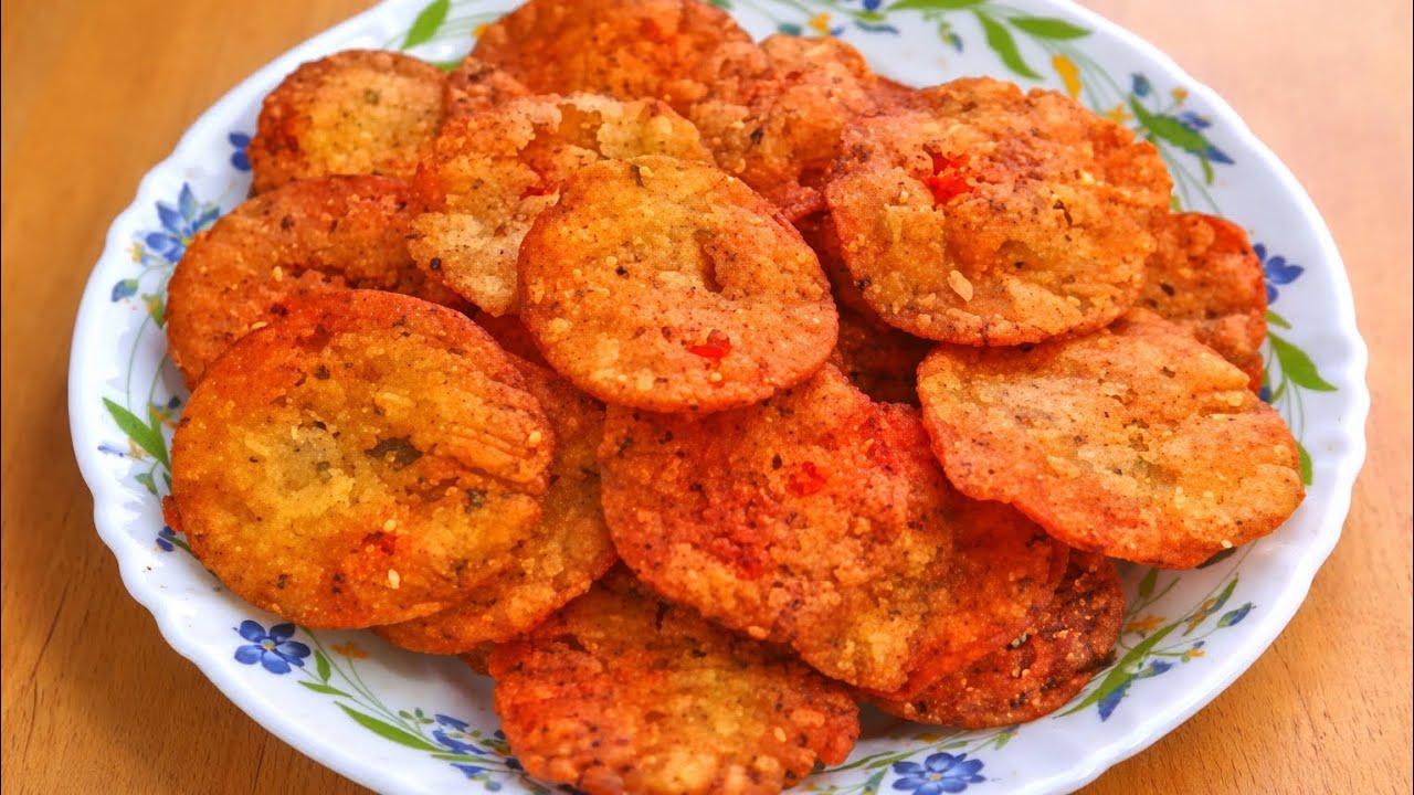 MOONG DAL AUR CHAWAL KI PAPDI | crispy and crunchy snack