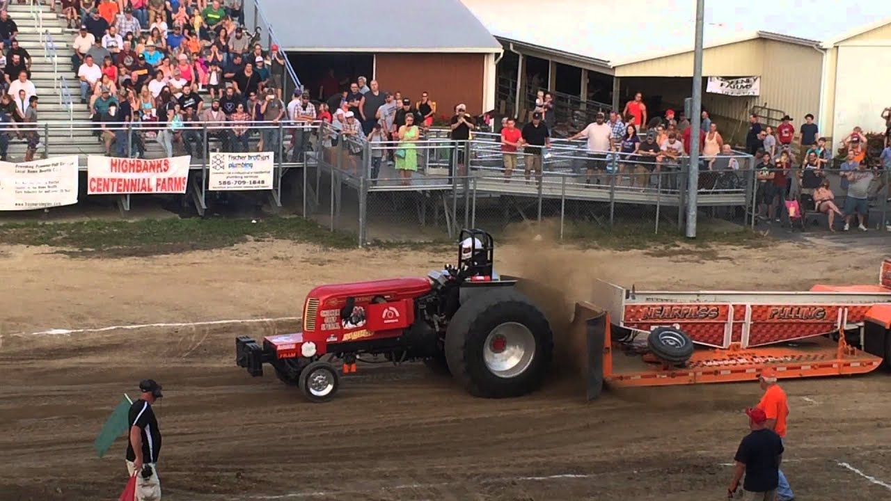 Armada Fair 2015 Modified Class Tractor Pulls