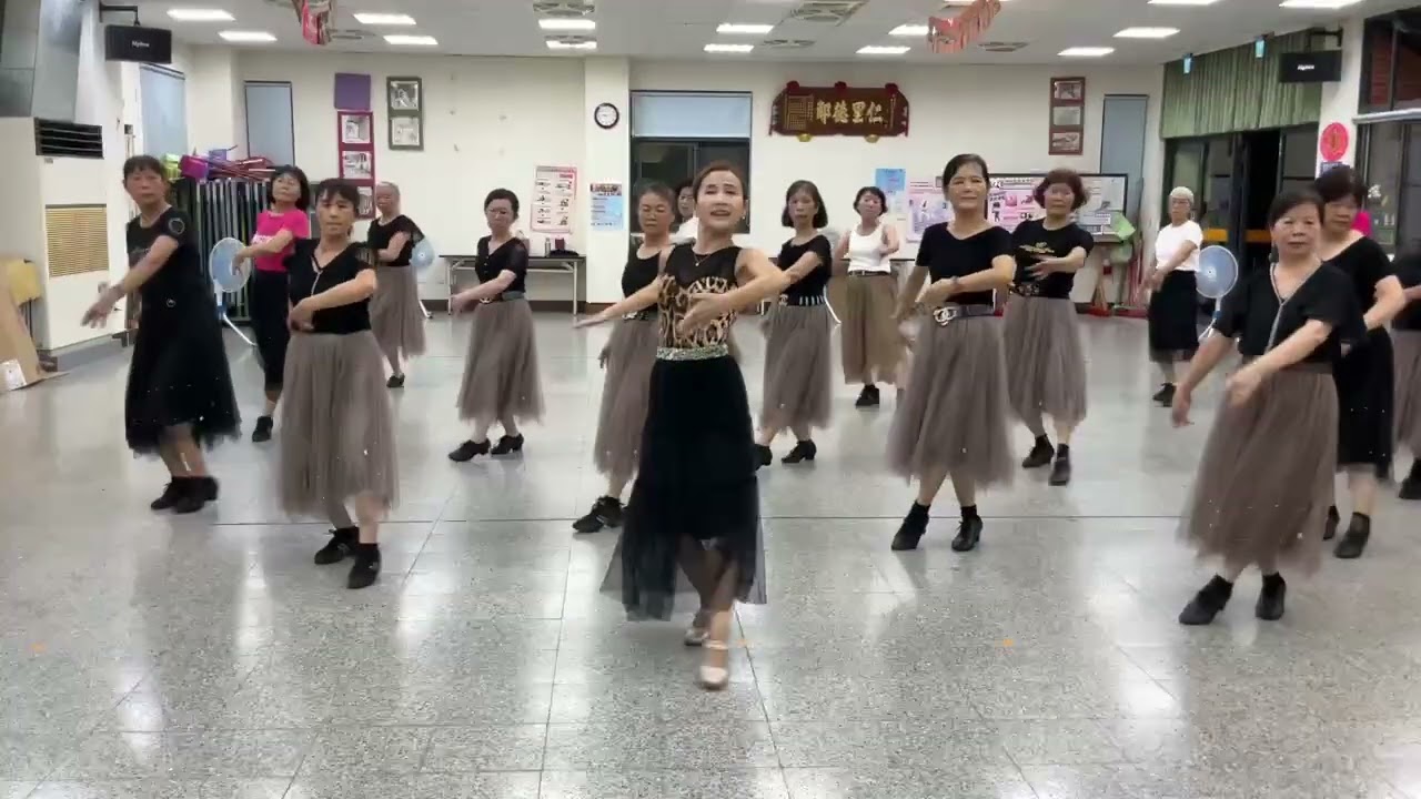 情深緣盡華爾滋舞曲，陳諺羚老師指導，安平班天妃里活動中心。陳諺羚老師手機0988668873