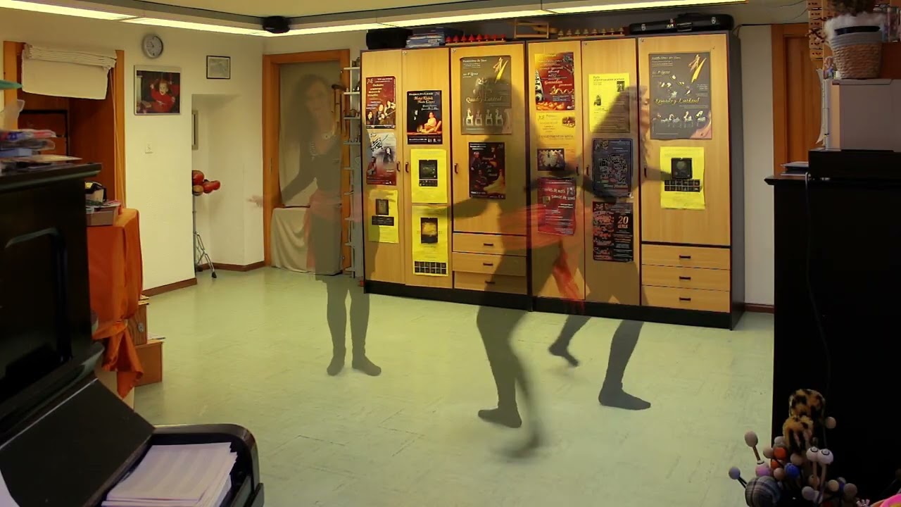 Improvisation et expression corporelle  libre par Nicole Coppey sur 
