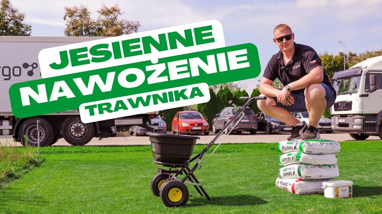 Czym nawozić trawnik jesienią? Nawożenie trawnika we wrześniu i październiku.