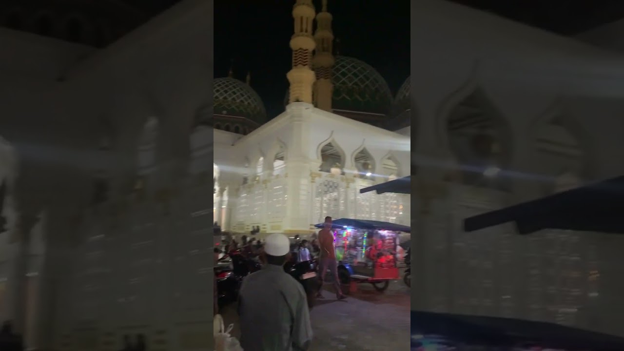 Malam pekan di mesjid panton Aceh