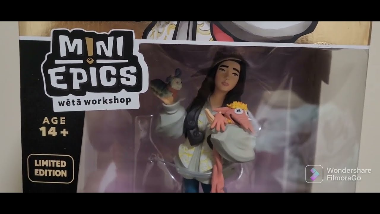 LABYRINTH Mini Epics SARAH and the Worm from Weta Workshop Review
