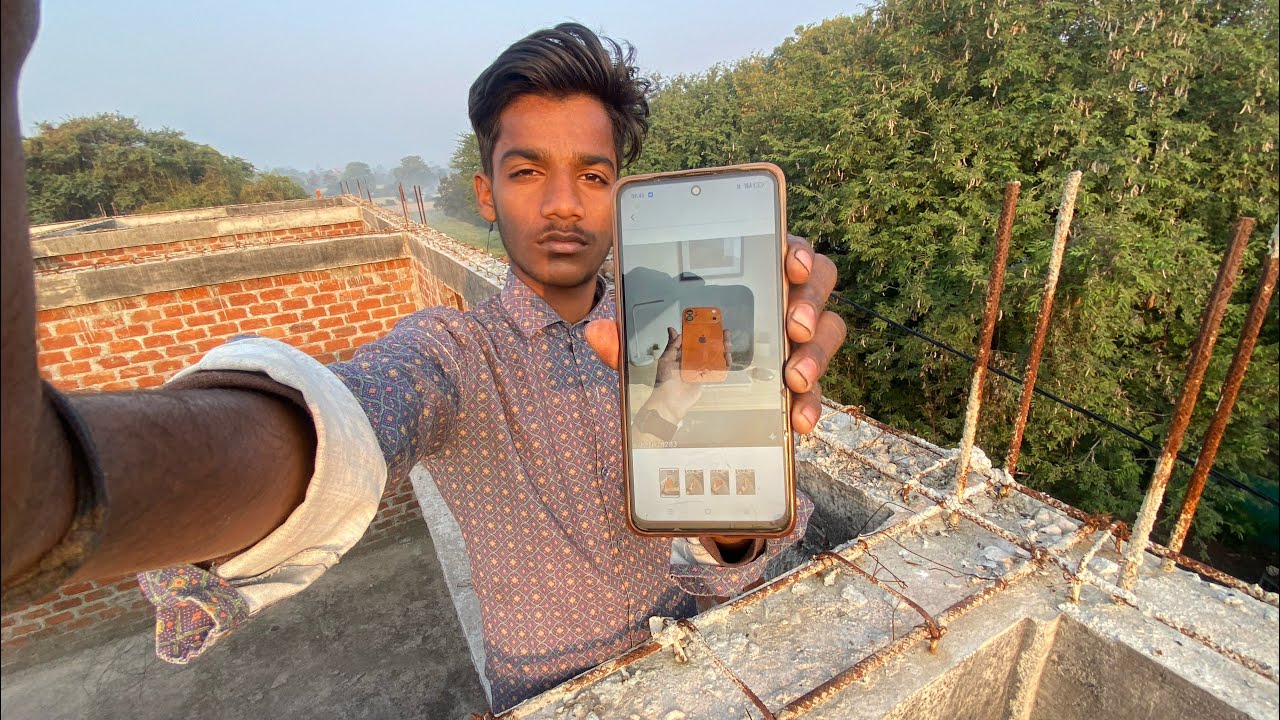 iPhone Ka Cover Book Kar Diya Aaj 😲