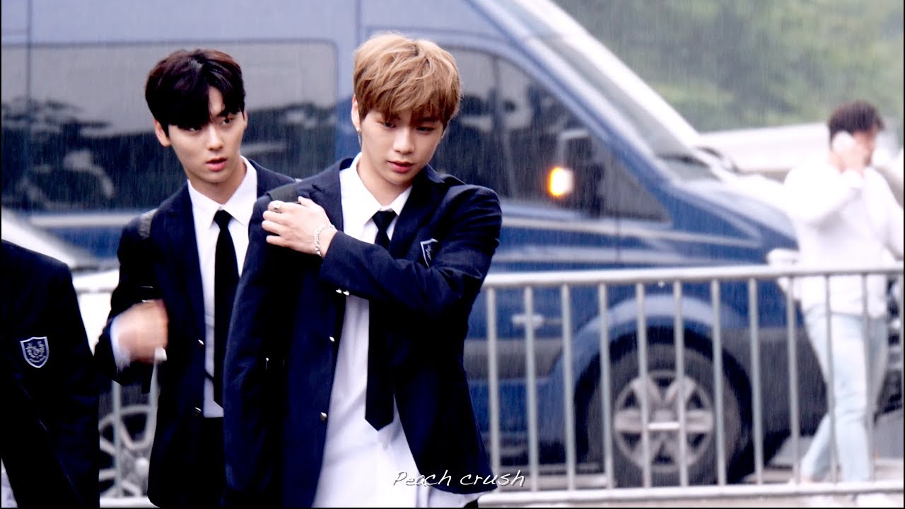 170728 워너원 강다니엘 해피투게더 출근길 4K 직캠
