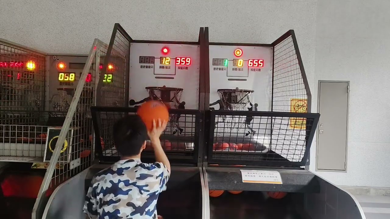 20260205@永和運動中心街頭競技投籃機 @威的魔手頻道6顆🏀剛好破800+程度