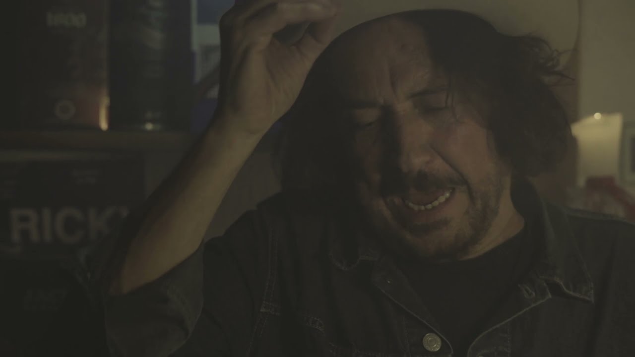 Ricky Luis - De Qué Sirve