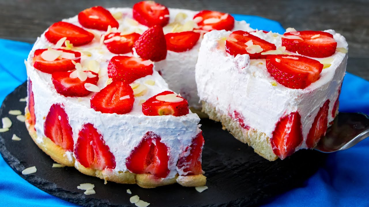 Gâteau au yaourt et aux fraises - le gâteau le plus tendre sans cuisson!| Savoureux.tv