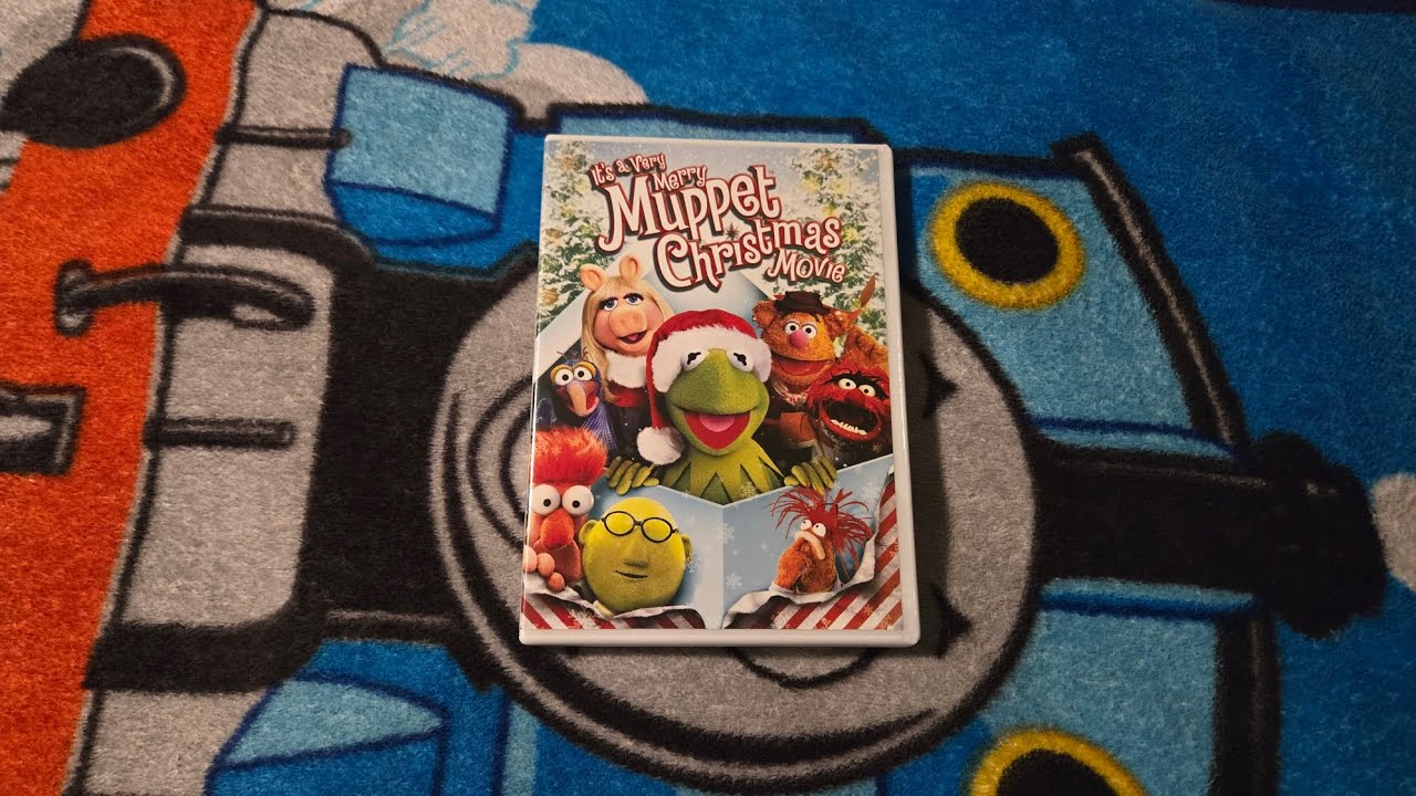 Opening to It's A Very Merry Muppet Christmas Movie 2003 DVD (2010 Universal Reprint)