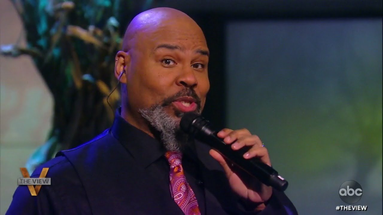 James M. Iglehart Performs 