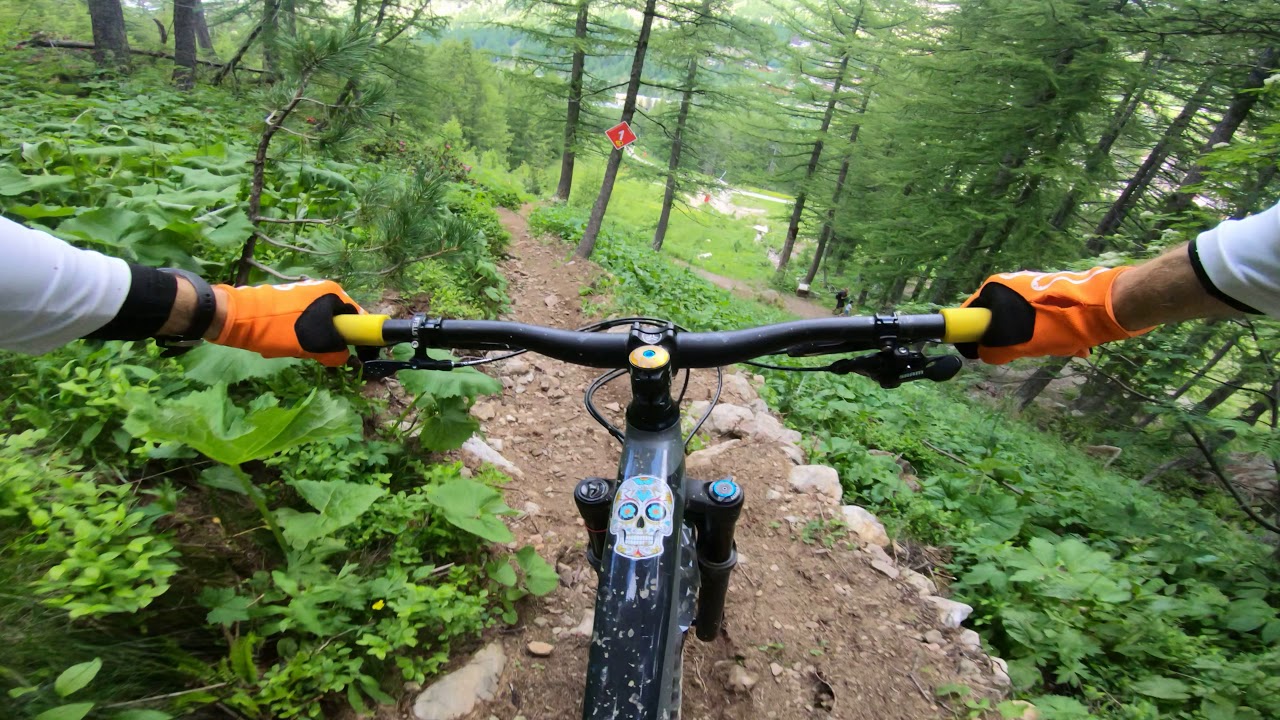 Isola 2000- Mercantour express, pretty big drops!