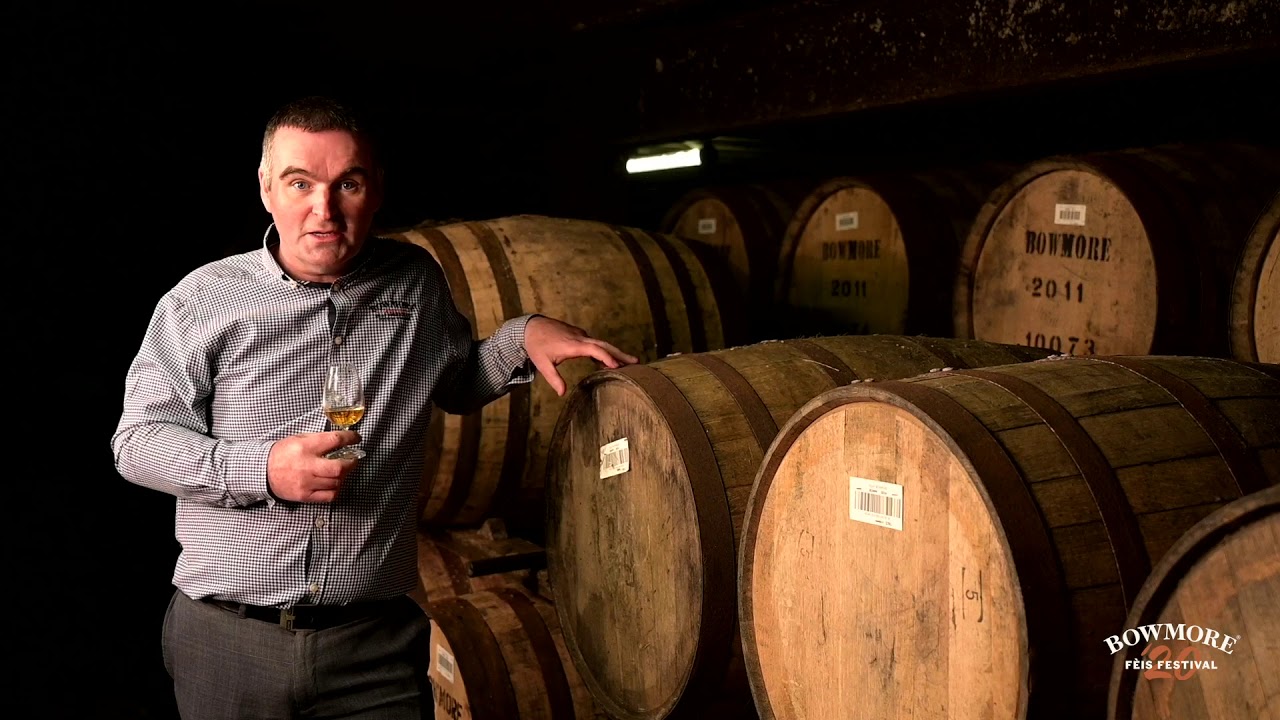 THE NO.1 VAULTS TOUR WITH DAVID TURNER