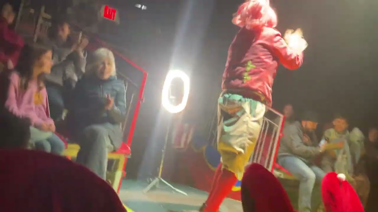The clown at Marinelli Bros Circus is so funny😂😂😂😂😂
