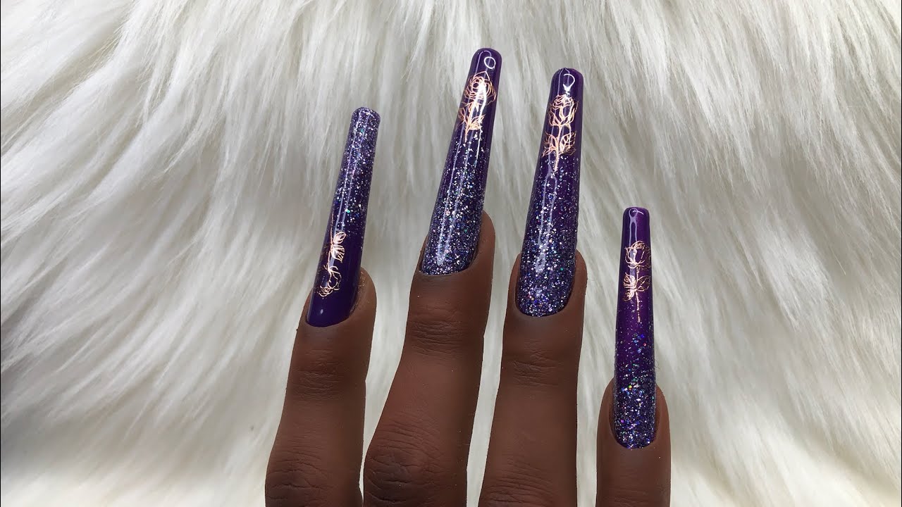 Nail art design using #bornpretty gel polish and nail stickers.