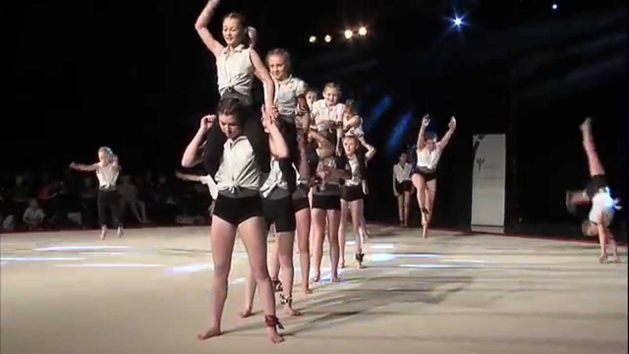 Gymfest Perth 2015 - Balwearie Display Team