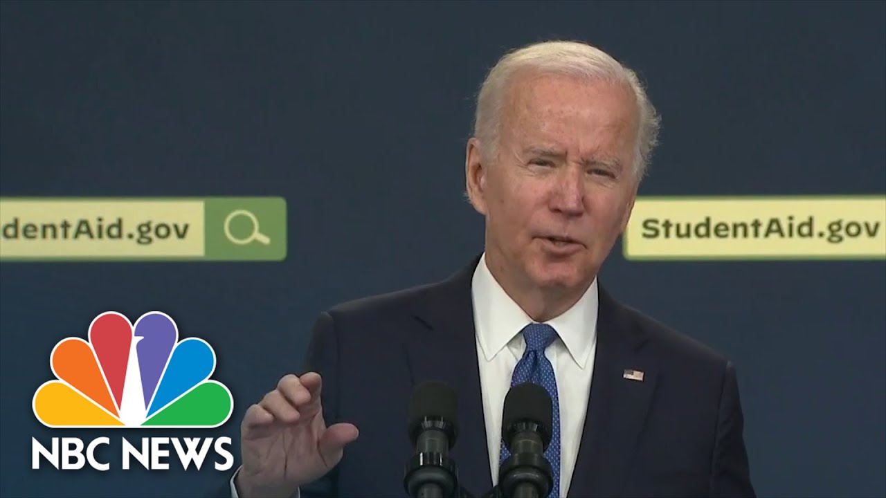 Federal Appeals Court Temporarily Blocks Biden's Student Debt Relief Program