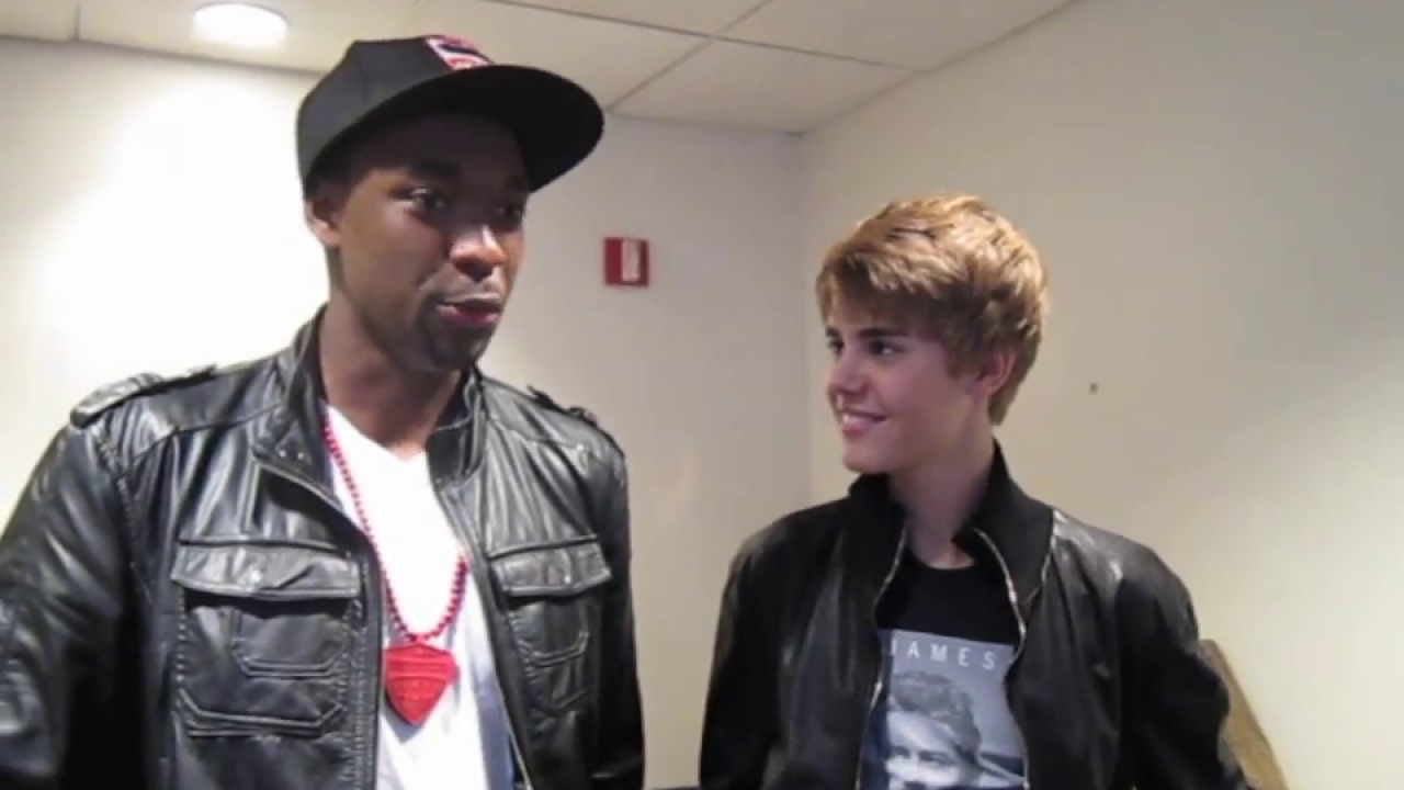 Everyone is going to see Justin Bieber: NEVER SAY NEVER 3D!!  MUST WATCH