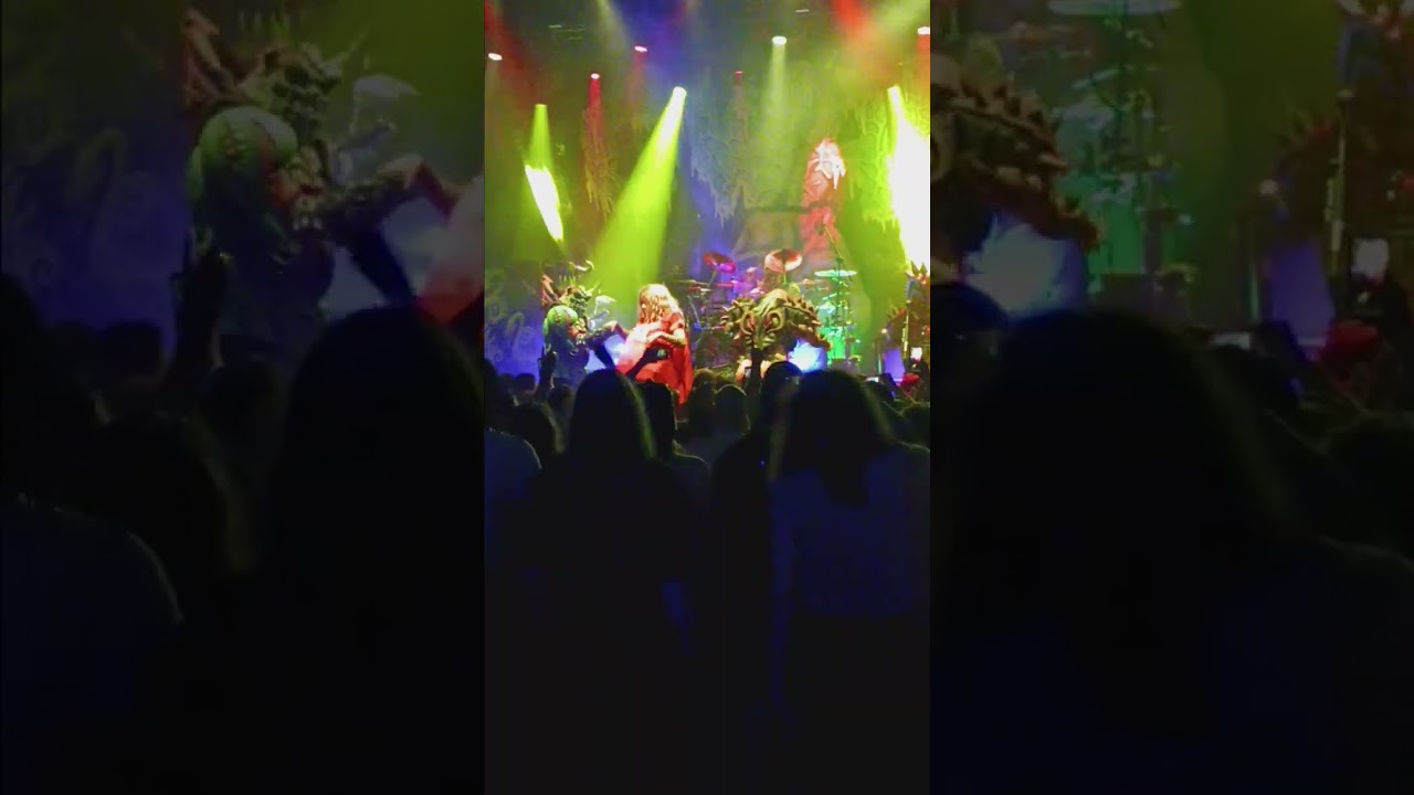 GWAR KILLS TAYLOR SWIFT