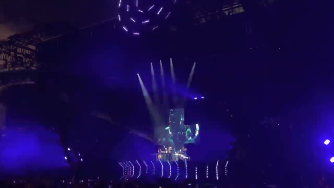 Martin Garrix & Alesso ft. Shaun Farrugia - Look Inside Our Hearts (Ultra Miami 2023)