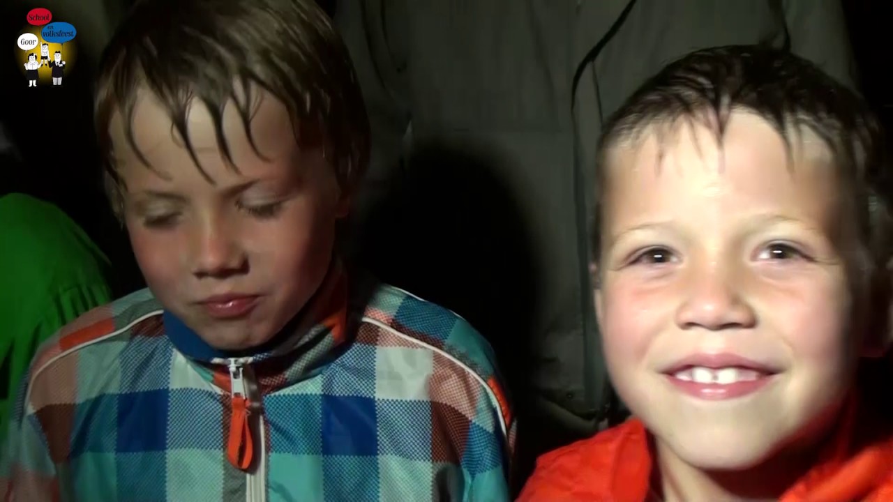 Koningspaar zingt het Goors Victorie