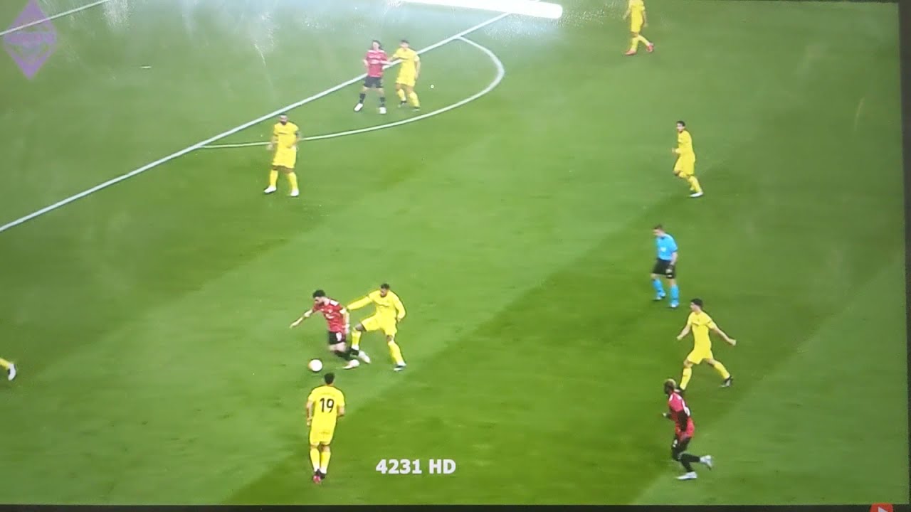 Bruno Fernandes dives twice against Villareal | Europa league final