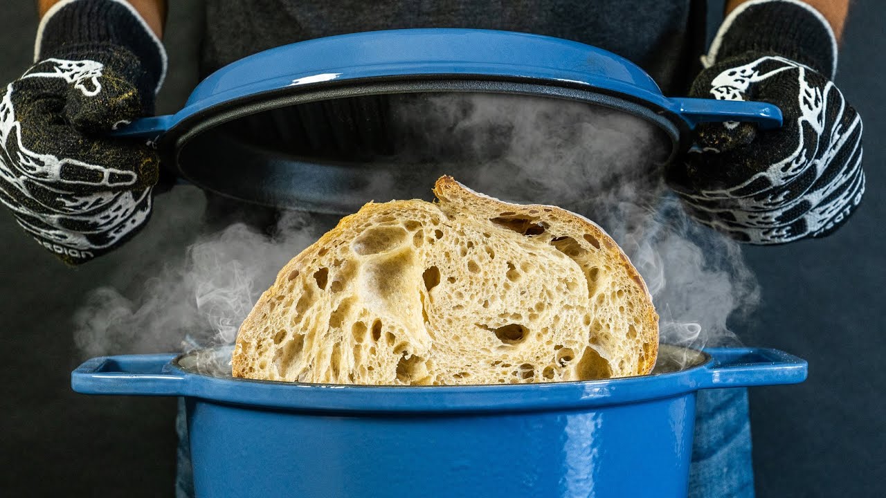 This Dutch Oven makes THE BEST SOURDOUGH BREAD!