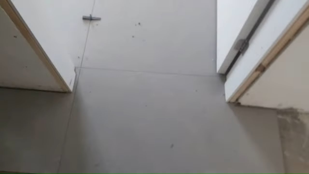 Soleira de porcelanato?Não,piso sem soleira com uma tecnica especial.