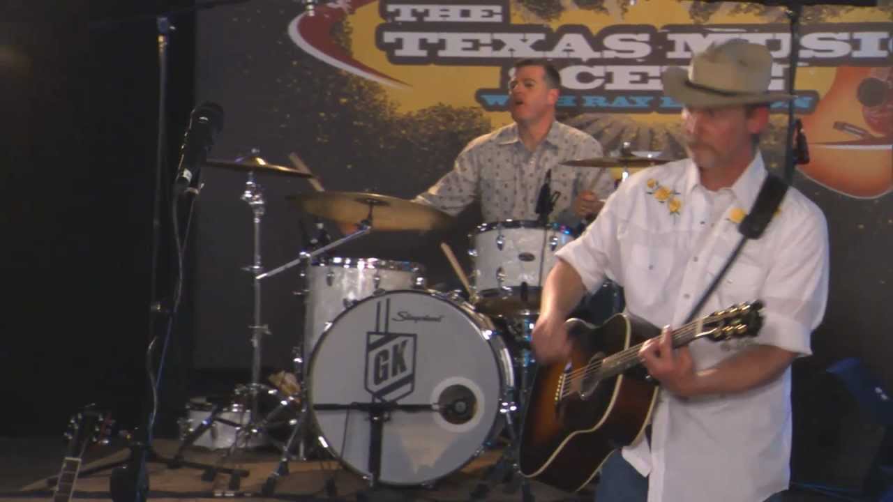 Max Stalling performs 